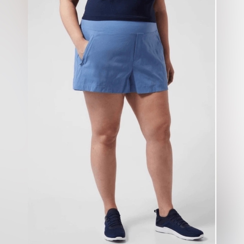 Athleta Trekkie North Shorts